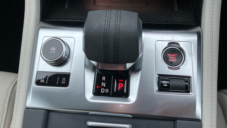 Jaguar F-Pace 2.0 D200 R-Dynamic Black 5dr Auto AWD Diesel Estate